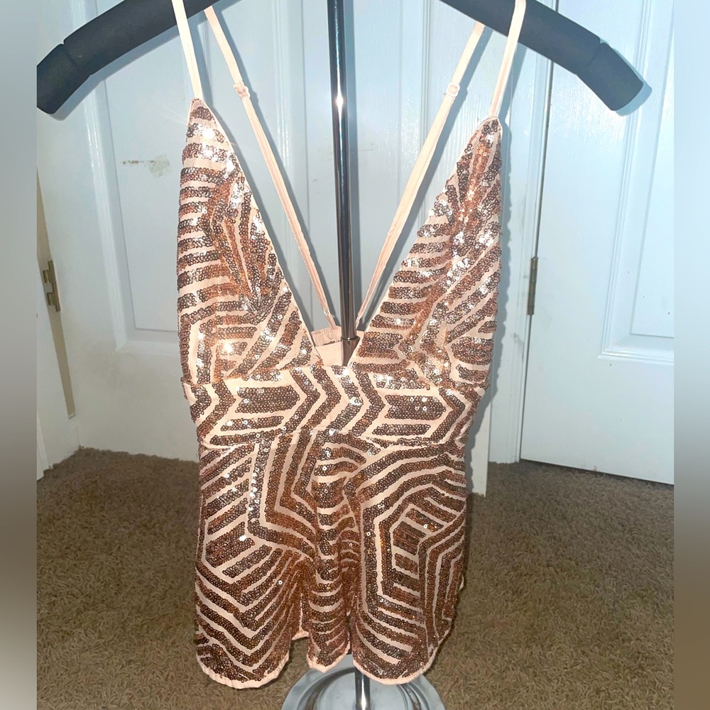 Forever 21 sequin tank top pink/rose gold